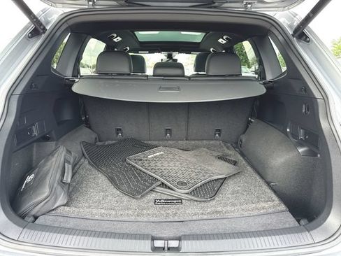Certified 2024 Volkswagen Tiguan SE R-Line AWD/4WD image 26