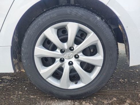 Used 2022 Toyota Corolla LE image 27