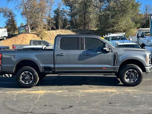 Used 2023 Ford F250 XLT w/ Black Appearance Package image 3