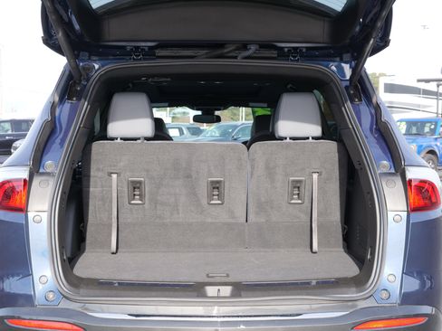 Used 2023 Buick Enclave Essence w/ Experience Buick Package image 14