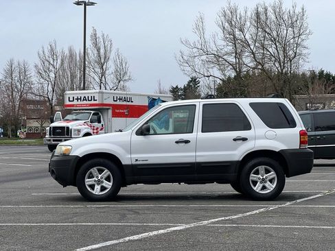 Used 2006 Ford Escape 4WD Hybrid image 2