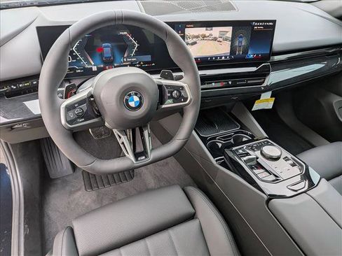 Used 2026 BMW 530i w/ M Sport Package RWD image 3