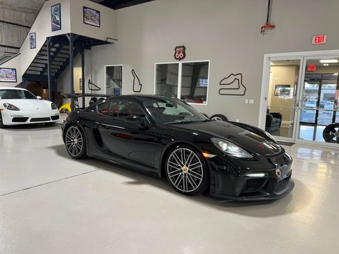 Used 2017 Porsche 718 Cayman S image 46