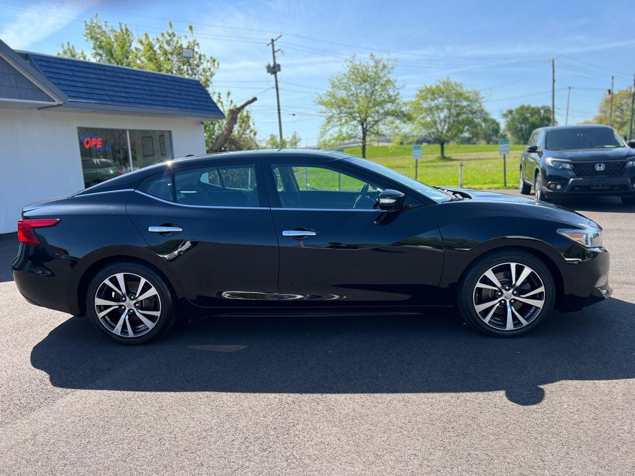 Used 2016 Nissan Maxima Platinum FWD image 7