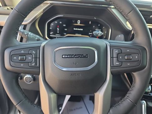Used 2024 GMC Sierra 1500 Denali w/ Denali Reserve Package AWD/4WD image 21