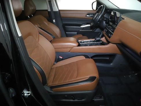Certified 2023 Nissan Pathfinder Platinum AWD/4WD image 39