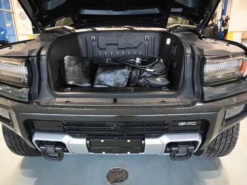 Used 2025 GMC Hummer EV 2X w/ LPO, Dark Essentials Package image 30