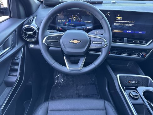 New 2026 Chevrolet Equinox LT FWD image 37