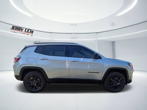 New 2026 Jeep Compass Latitude AWD/4WD image 2