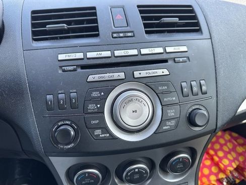 Used 2010 MAZDA MAZDA3 s Grand Touring image 10