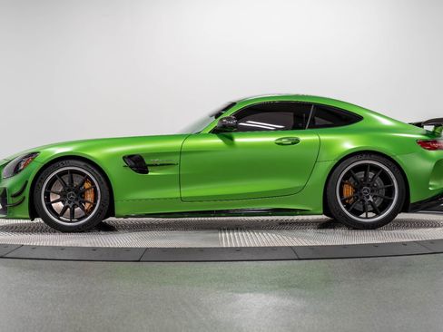 Used 2018 Mercedes-Benz AMG GT R image 9
