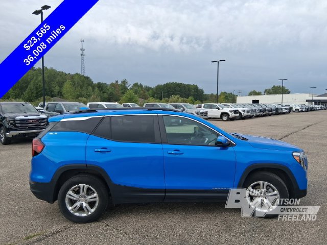 Used 2024 GMC Terrain SLE w/ Driver Convenience Package AWD/4WD image 8