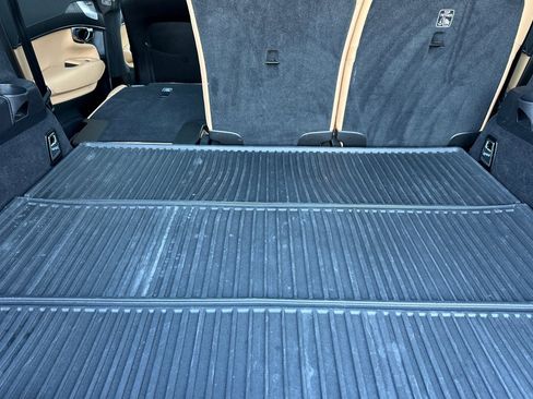 Certified 2023 Volvo XC90 T8 Ultimate w/ Lounge Package image 19