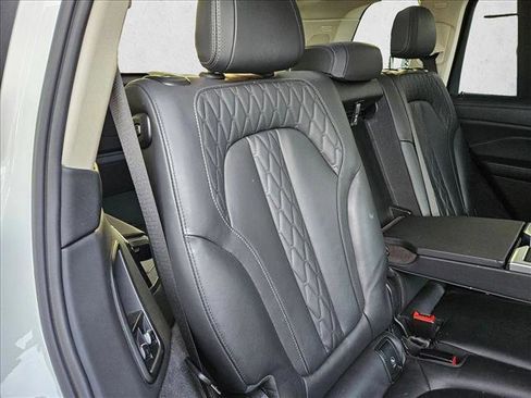 Used 2023 BMW X7 xDrive40i image 18