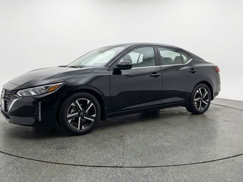 Used 2025 Nissan Sentra SV FWD image 3