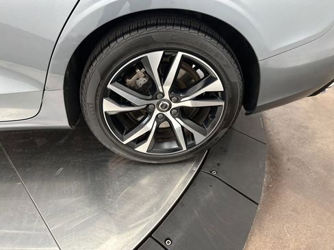 Used 2019 Volvo S60 T6 R-Design image 34