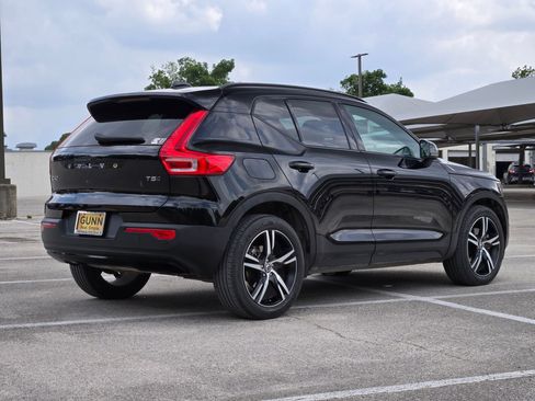 Used 2021 Volvo XC40 T5 R-Design AWD/4WD image 4
