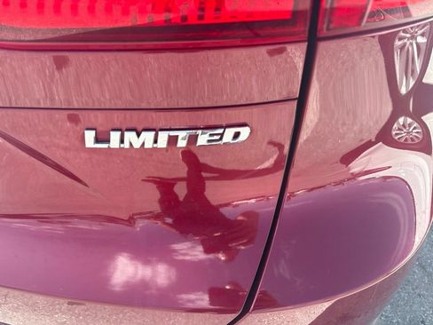 Used 2023 Toyota Venza Limited AWD/4WD image 16