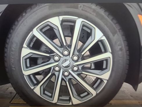 Used 2024 Cadillac Lyriq Sport AWD/4WD image 12
