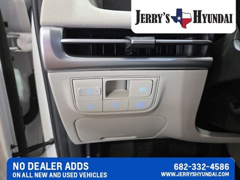 Used 2026 Hyundai Tucson Limited AWD/4WD image 16