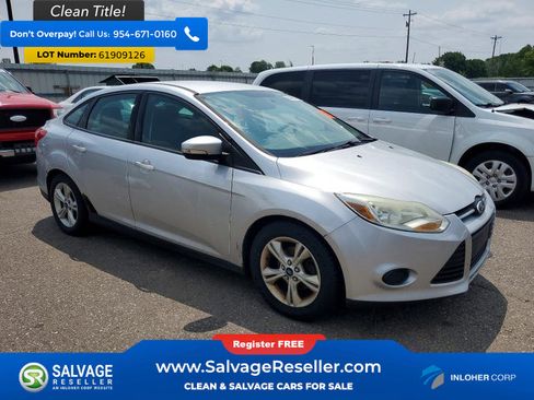 Used 2014 Ford Focus SE w/ SE Winter Package FWD image 5