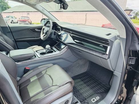 Used 2023 Audi Q8 Prestige AWD/4WD image 19