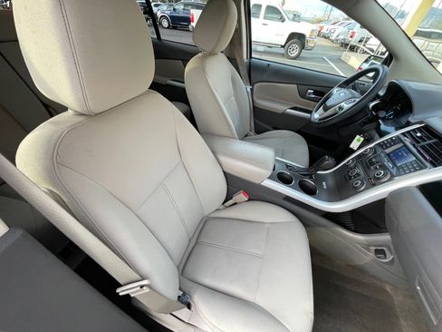 Used 2013 Ford Edge SE image 22