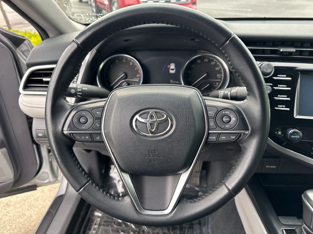 Used 2018 Toyota Camry XLE FWD image 18