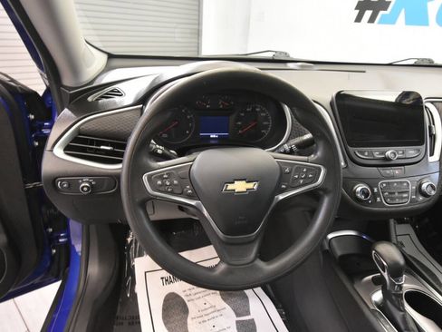 Used 2023 Chevrolet Malibu LT FWD image 24