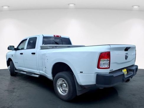 Used 2022 RAM 3500 Tradesman RWD image 12