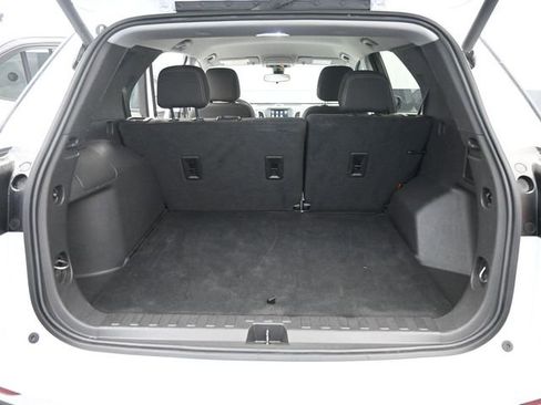 Used 2024 Chevrolet Equinox LT image 8