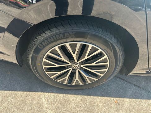 Certified 2021 Volkswagen Jetta SE w/ SE Cold Weather Package image 22