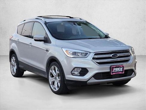 Used 2019 Ford Escape Titanium FWD image 3