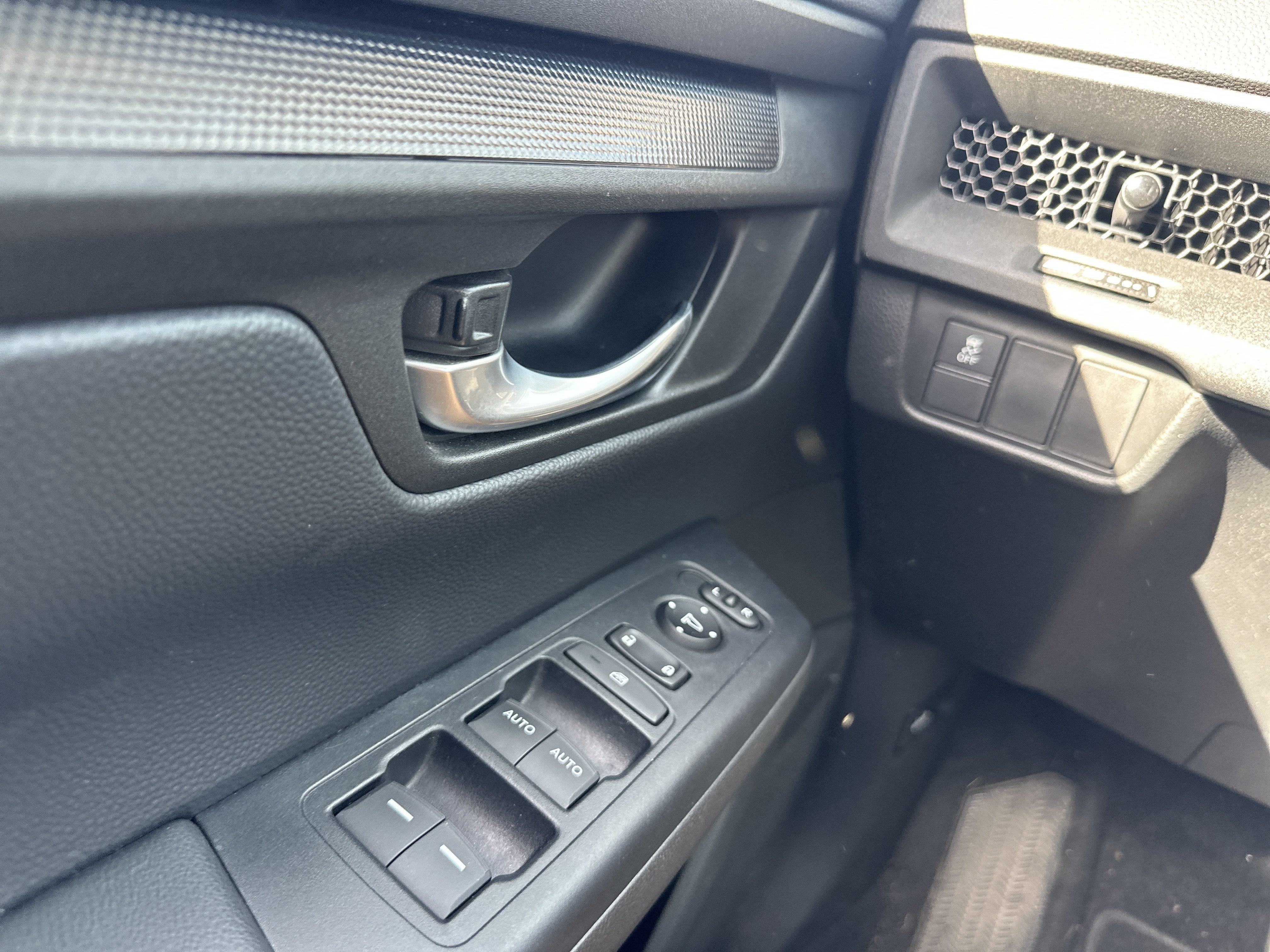 Used 2024 Honda CR-V EX image 26