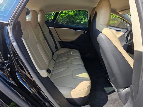 Used 2014 Tesla Model S P85 RWD image 26