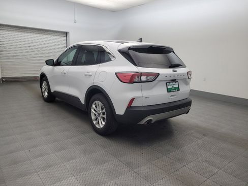 Used 2022 Ford Escape SE FWD image 5