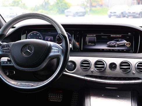 Used 2017 Mercedes-Benz S 550 Sedan image 22