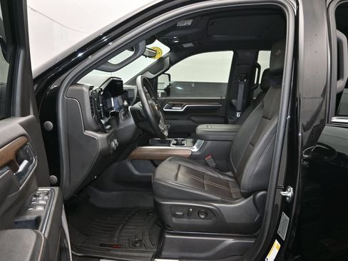 Used 2024 Chevrolet Silverado 3500 High Country w/ High Country Premium Package AWD/4WD image 13