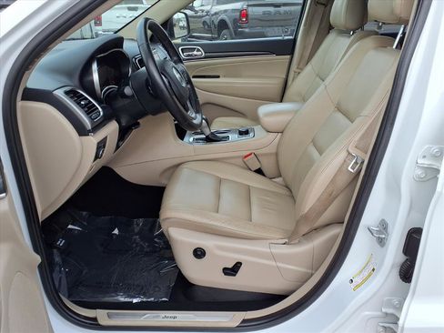 Used 2020 Jeep Grand Cherokee Limited image 18