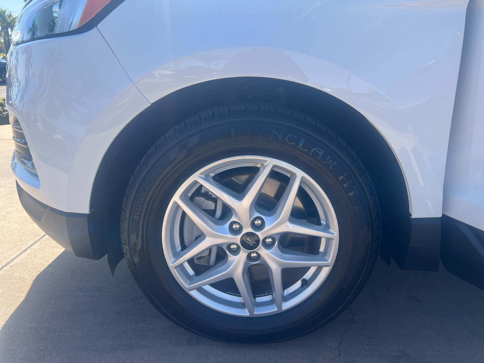 Used 2024 Ford Edge SEL AWD/4WD image 19