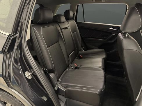 Used 2023 Volkswagen Tiguan SE image 29