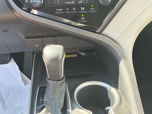 Used 2023 Toyota Camry XLE FWD image 30