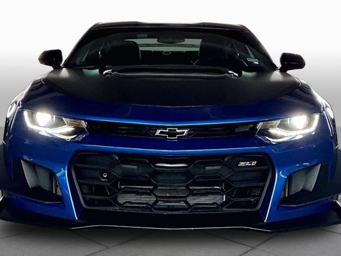 Used 2018 Chevrolet Camaro ZL1 RWD image 3