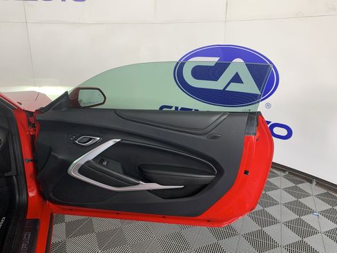 Used 2019 Chevrolet Camaro SS image 31