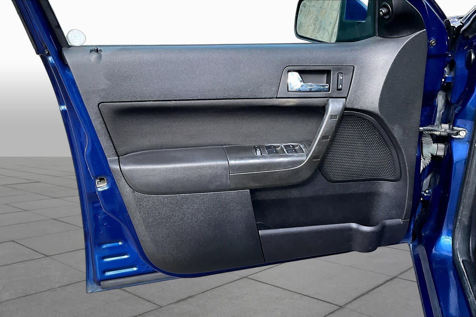 Used 2009 Ford Focus SES FWD image 21