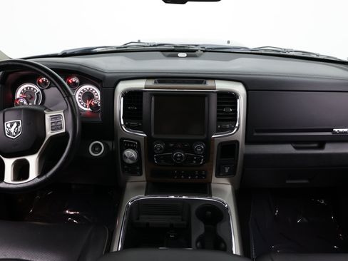Used 2017 RAM 1500 Laramie w/ Convenience Group AWD/4WD image 38