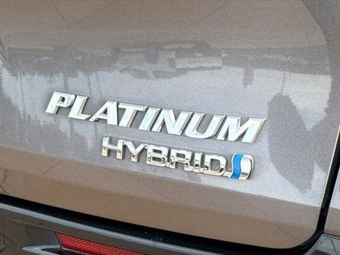 Certified 2021 Toyota Sienna Platinum image 33