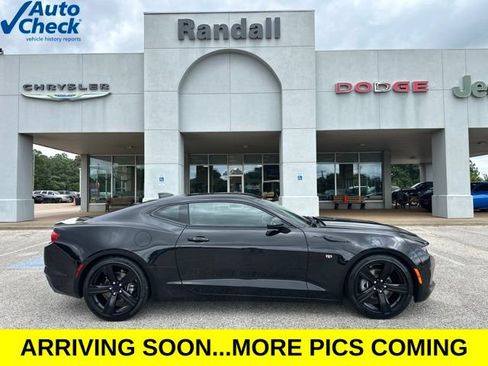 Used 2023 Chevrolet Camaro LT RWD image 8