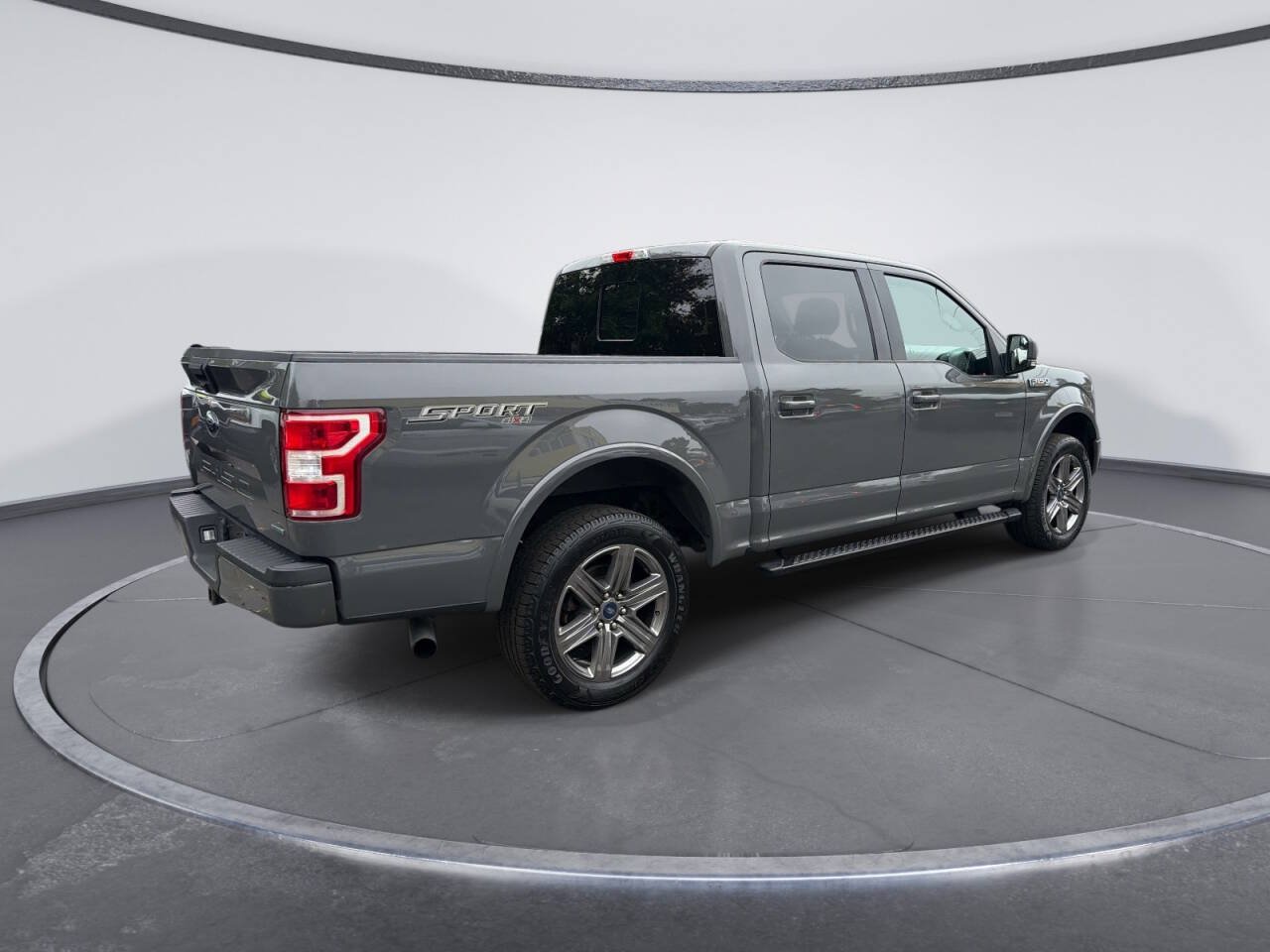 Used 2020 Ford F150 XLT w/ Equipment Group 302A Luxury AWD/4WD image 4