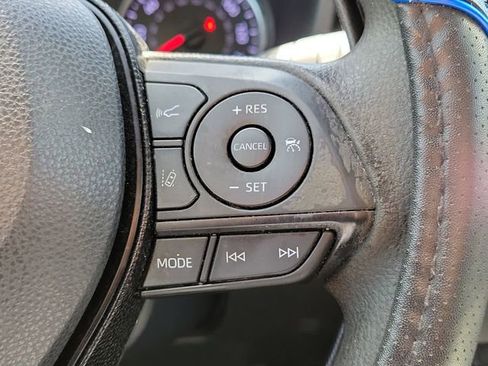 Used 2021 Toyota RAV4 XLE FWD image 22